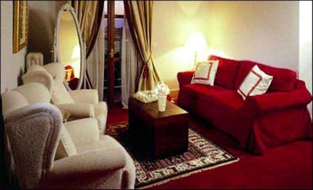 Rocabella Hellinikon Country Hotel Zewnętrze zdjęcie